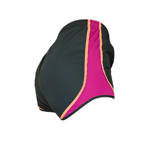 Woman’s Nike Tempo Dry Core 3” Running Shorts - Picture 3 of 4